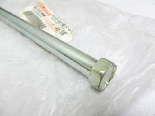 Yamaha rd125ypvs xt125 xt200 yz60 rear arm pivot shaft oem swing 4v0-22141-00