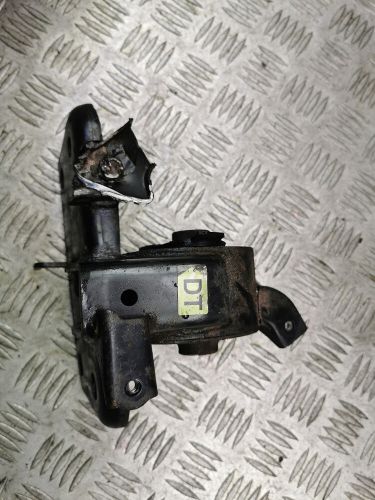 Toyota avensis mk3 gearbox mount front left side 2.0 diesel t270 2009 - 2012