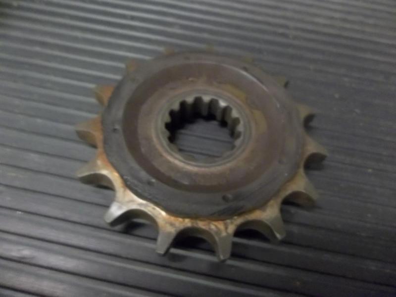 02 suzuki bandit 600 s - front sprocket 15 tooth