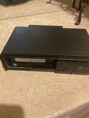 2003-2006 mercedes-benz s430 w220 cd changer 6 disk player a2208274642 oem