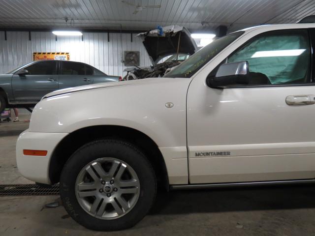 2007 mercury mountaineer 74751 miles front door left