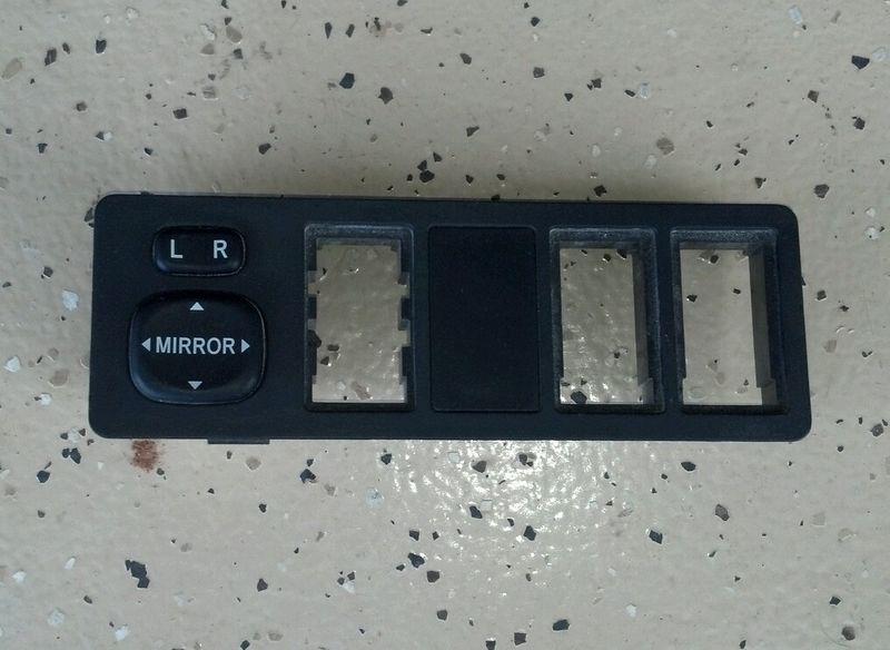 05-09 scion tc mirror switch control w bezel oem