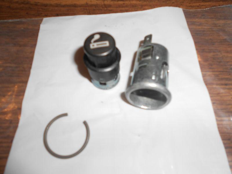 Porsche lighter and compressor receptacle