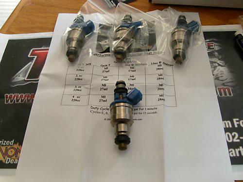 Mazda 1991-92 626  set of 4 oem direct fit fuel injectors