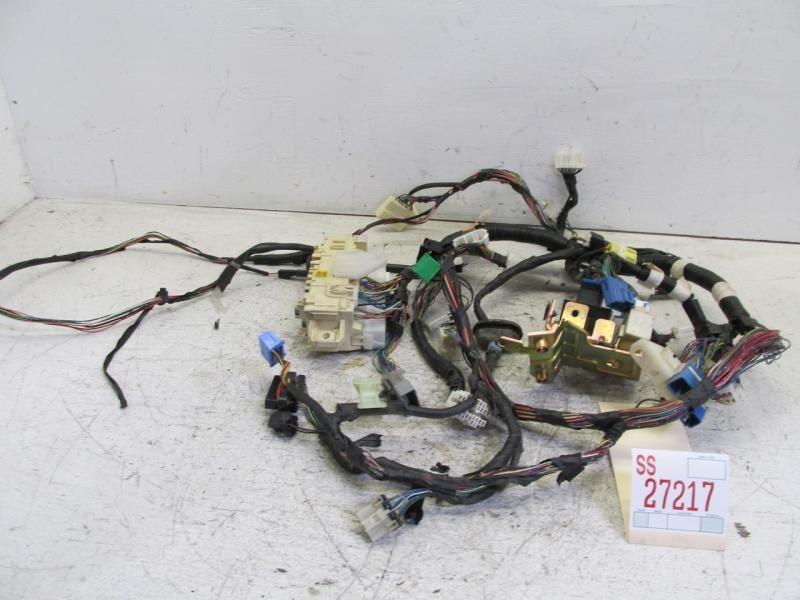 00 01 02 mazda 626 dashboard engine wire wiring harness cable fuse box plug 2869