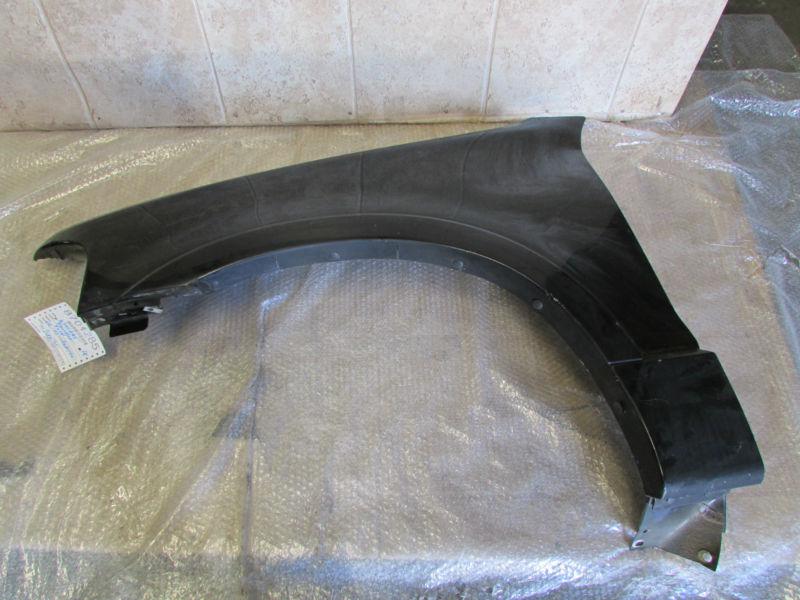 2002-2005 ford explorer left fender / used / oem / 