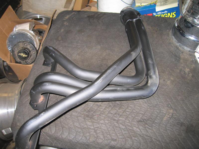 Dodge pu 1972-1993/ramcharger 74-93 4wd headers. flow tech 13500flt black paint