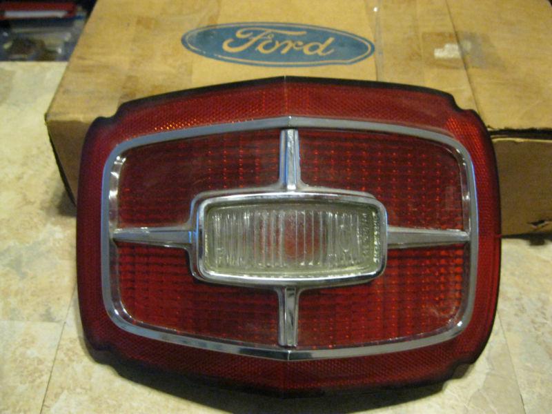 Nos 1967 ford ltd,custom,galaxie taillight lens