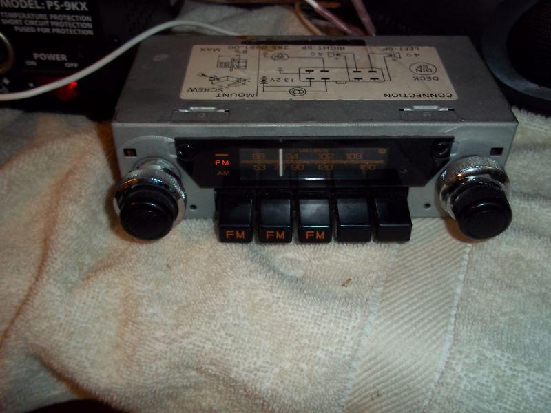 Datsun 240z am - fm stereo radio  stunning oem