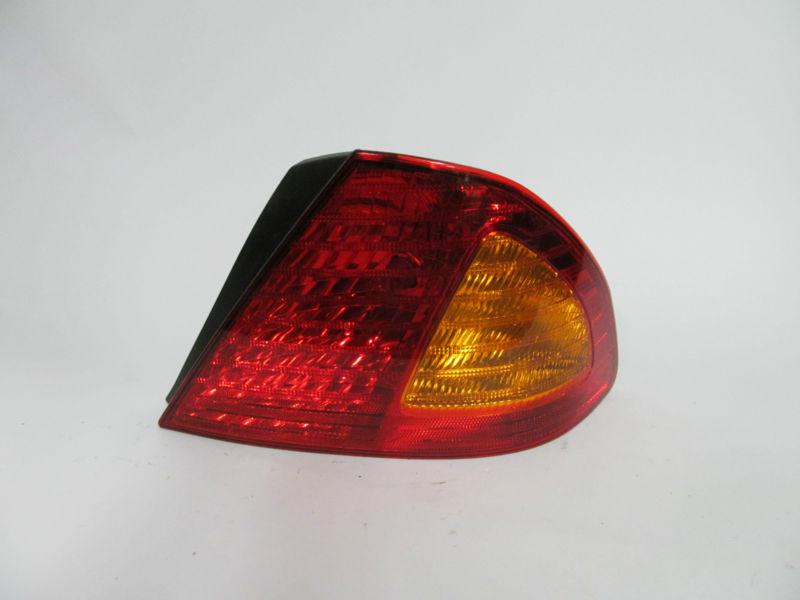 00 01 02 toyota avalon oem right tail light nice!