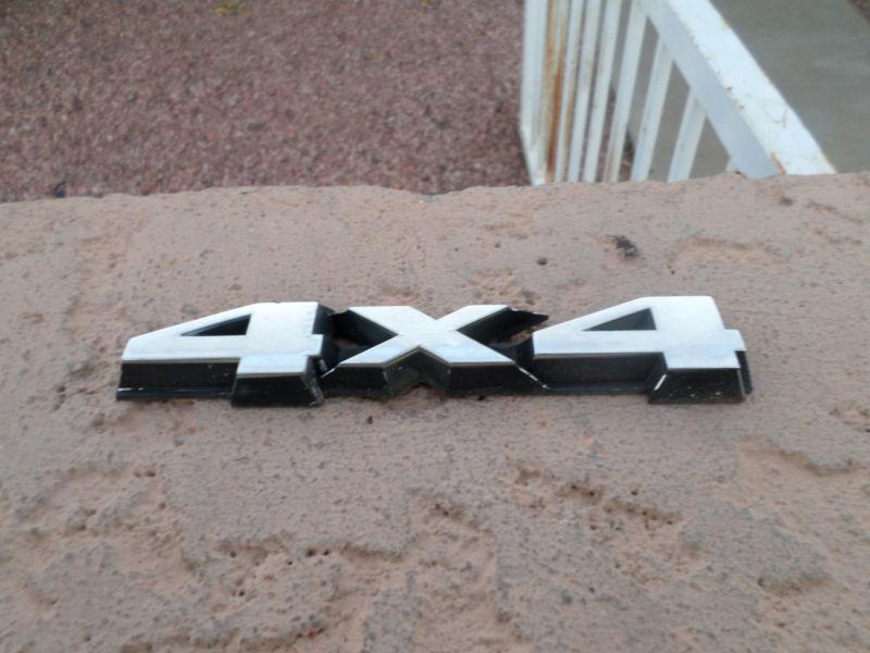 Jeep cherokee 4 x 4 emblem