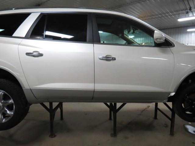 2009 buick enclave 77104 miles front door right 2510028