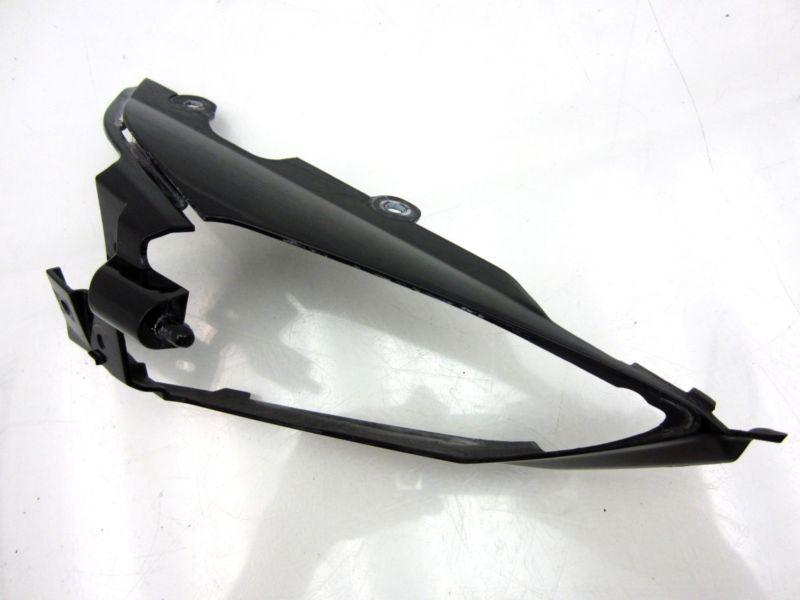 09 10 11 gsxr1000 gsxr 1000 gsx-r1000 left turn singal shroud rear frame cover