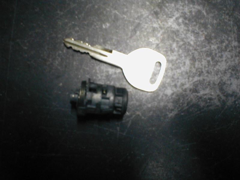 1996-2000 honda civic key and door lock cylinder fits drivers side