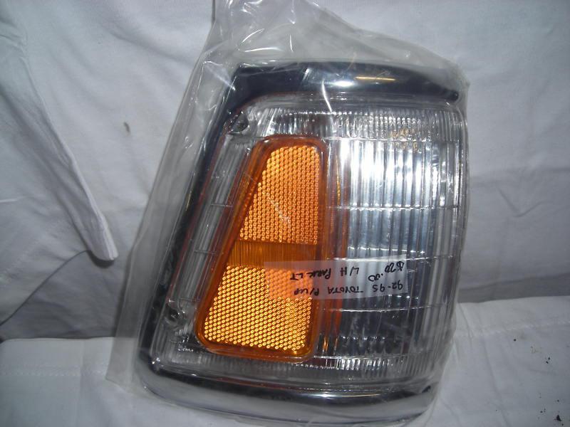 1992-1995 toyota pickup lh park light.