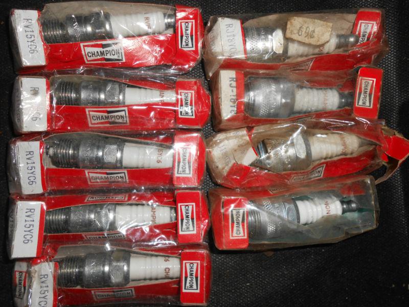 Vintage lot of 9 champion spark plugs rj-18y8 & rv15yc6