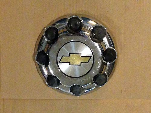 Factory chevrolet, center cap, fits on silverado years 2001 - 2011 hd trucks.