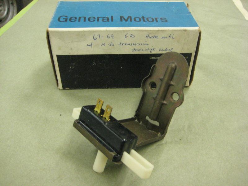 Nos gm turbo 400 kick down switch pontiac 68 gto judge ra bonneville grand prix