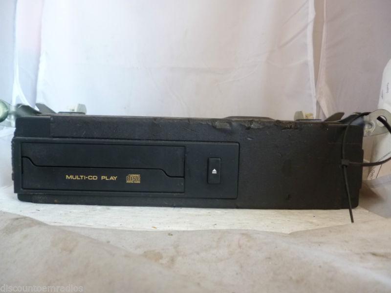 97-01 lexus es300 6 disc cd changer 86270-33060 *