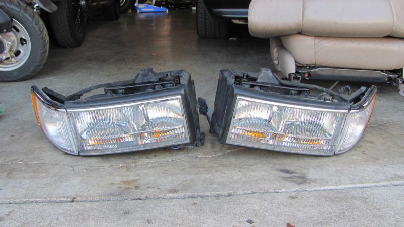 1994-1996 cadillac sedan deville headlights lamps pair lh rh oem with markers 