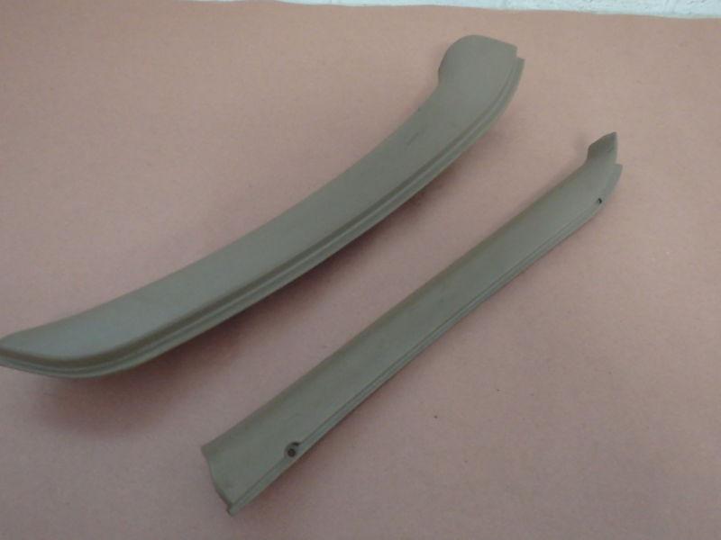 Upper door interior window trim tan rh passengers side rear chevy blazer gmc 