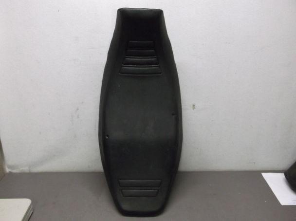 Stock seat for the 1984-1985 yamaha fj600