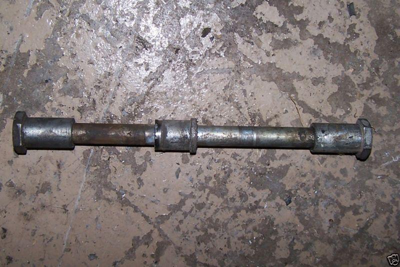 Front axle  taken off  kz1100  kawasaki kz 1100 12-80