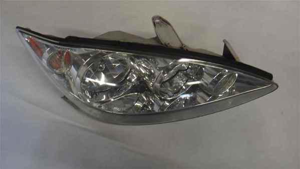 05 06  camry passenger headlight with chrome trim oem