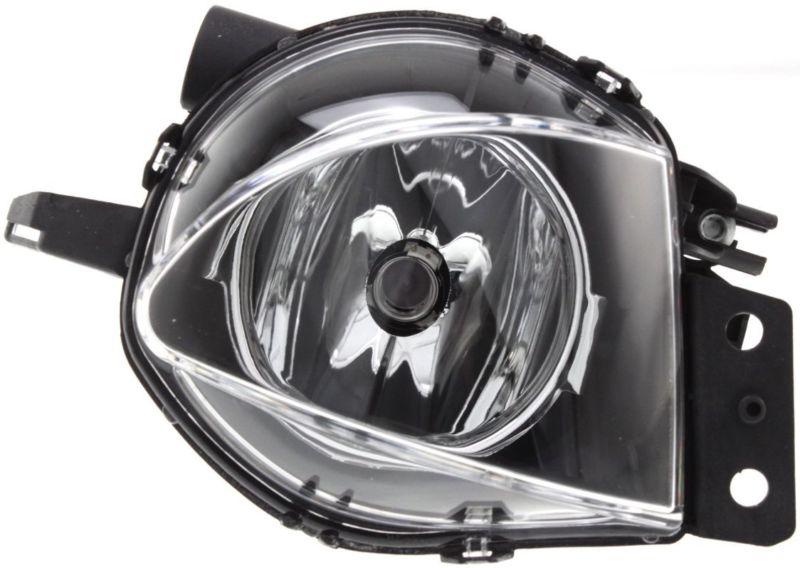 Driving fog light lamp assembly passenger's right side