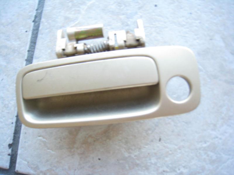 99-03 toyota solara door handle oem left  