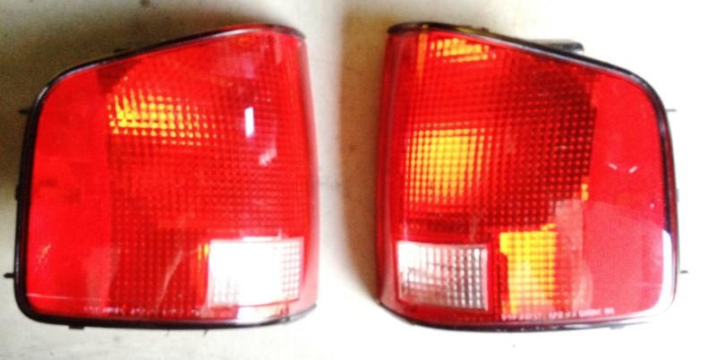 1994-2004 chevrolet s-10 s10 left & right stop lamps tail lights oem great shape