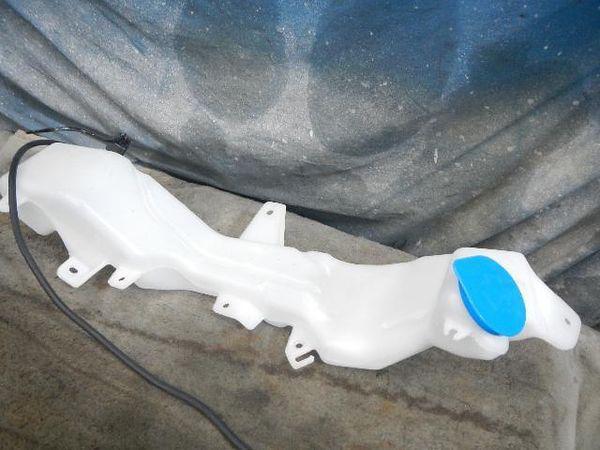 Honda fitshuttle 2011 washer tank [0367300]