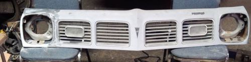 1975 pontiac ventura nose and grills