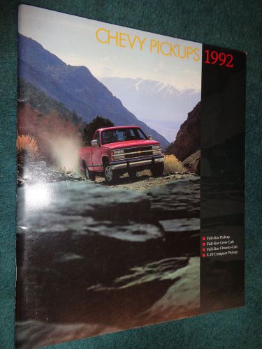 1992 chevrolet truck / pickup sales brochure / original 67 page dealer catalog