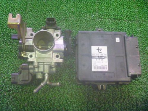 Mazda laputa 2000 throttle body [8920300]