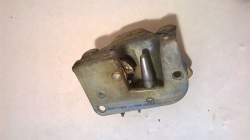 Mercedes 240d 250 280 300 door striker lock rear right w115 w117