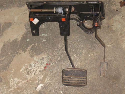 00 01 02 03 04 land rover discovery 2 brake &amp; gas pedal assembly oem