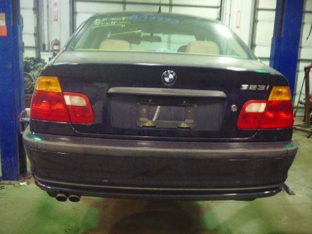 99 00 bmw 323i back glass sdn e46