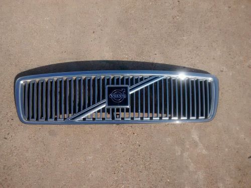 98 99 00 volvo s70 v70 front center grill grille oem emblem