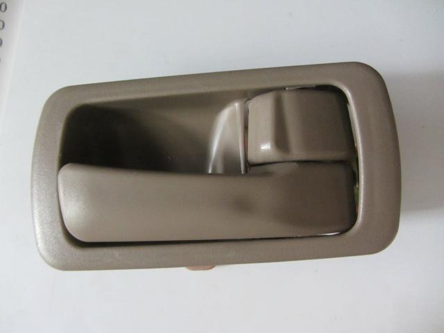 1994 toyota camry passenger inside door handle with bezel trim  #1315-6