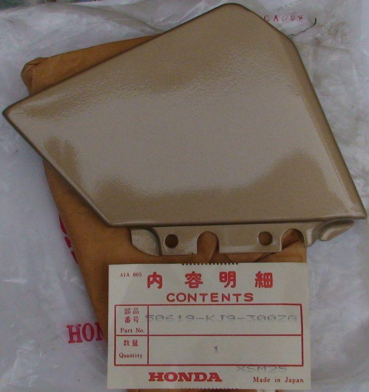 Honda elite 125 150 deluxe ch125 ch150d ch150 right passenger peg cover, nos!