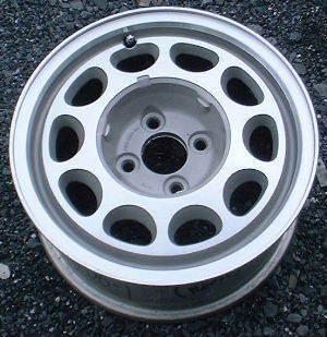 15 inch factory alloy rim - thunderbird, mustang, cougar, capri / 1984-1986 