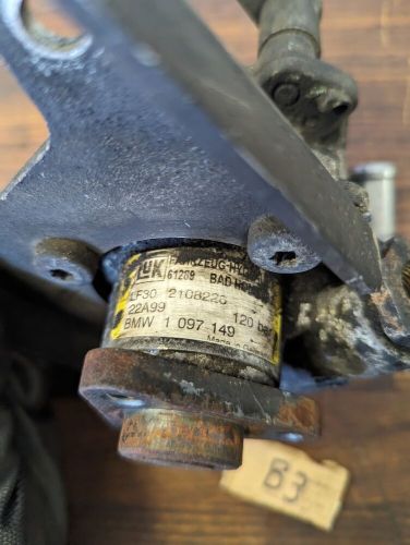 Bmw e36 328i m52  power steering pump pas 323i 320i e39 528i 523i 520i 1748393