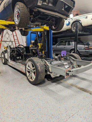 2015 tesla model s driving chassis sled