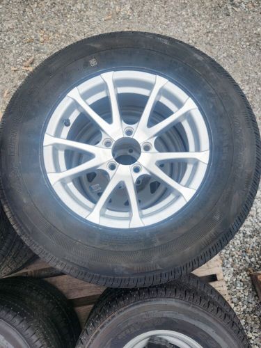 15&#034; 5lug on 4.5 aluminum wheel &amp; 205/75r15 tire