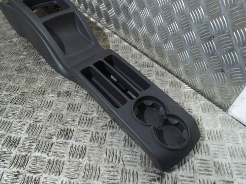 Volkswagen polo  2009 lower centre console