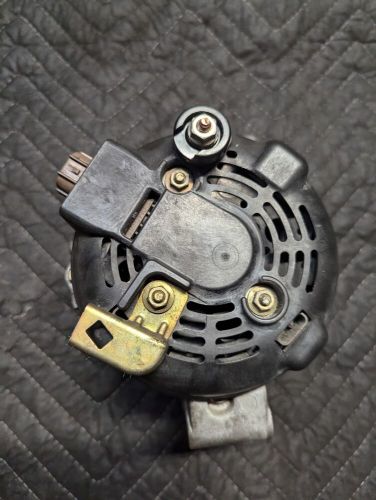 Used oem 03-05 honda accord 03-06 honda element alternator k24a4 k series