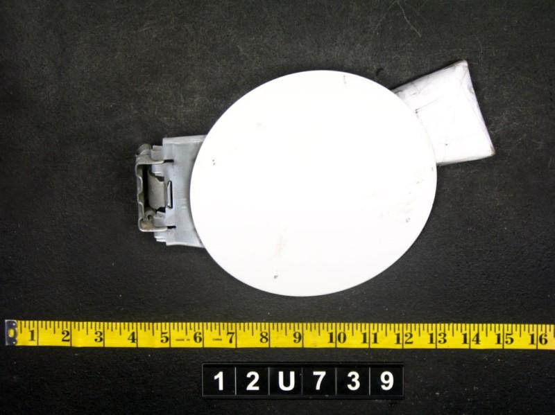 99 sierra 1500 fuel filler door lid gas tank cover cap oem white 12u739