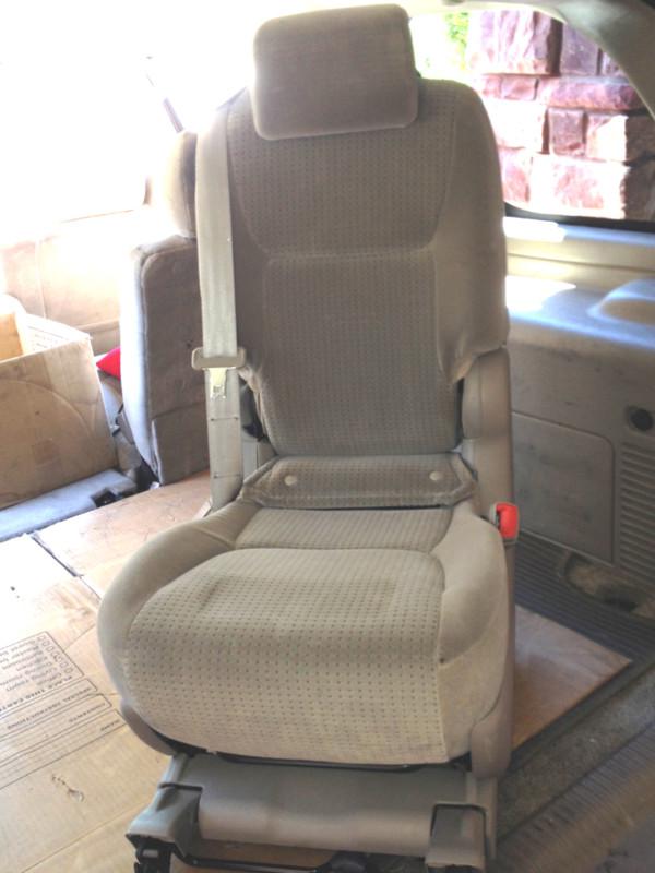 06 07 08 10 toyota sienna tan middle center passenger jump seat console plus one