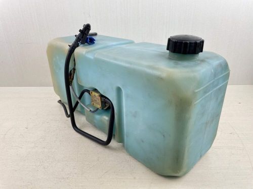 Yamaha outboard 2 stroke 18l tank reservoir &amp; pump 6e5-21733-30-00